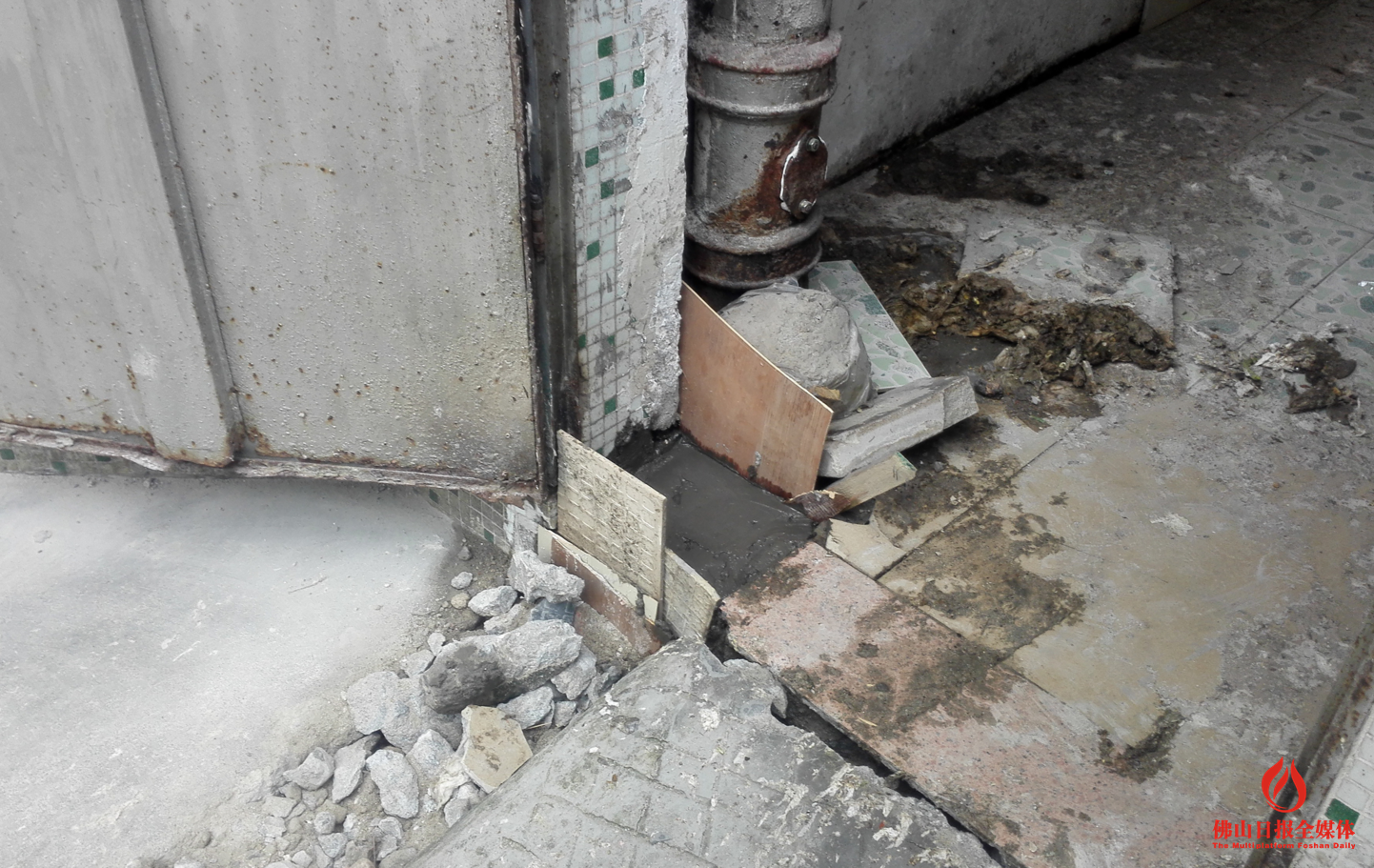 维修排污管 伤了主体梁?业主责怪物管贸然施工